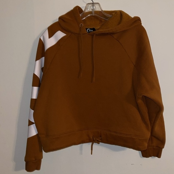 🌹ZYIA CROPPED HOODIE - Picture 2 of 3